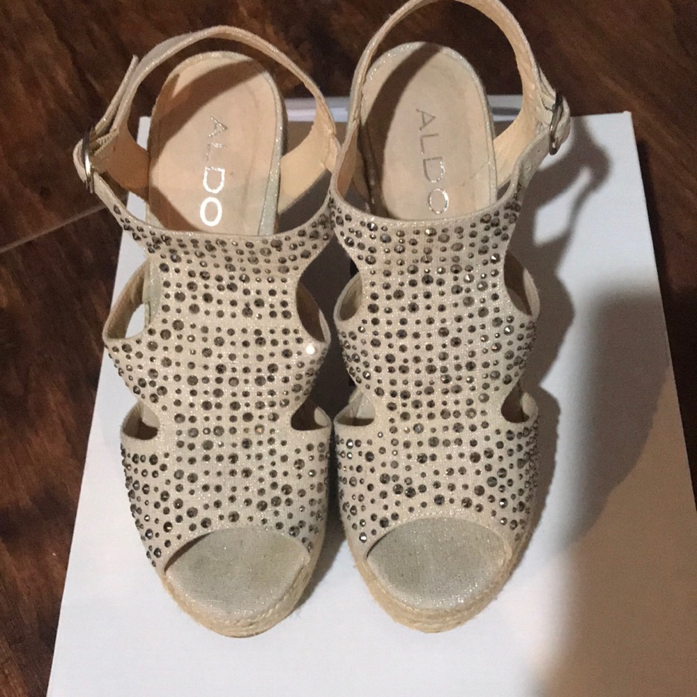 Neutral Rhinestone wedges - Picture 2 of 4